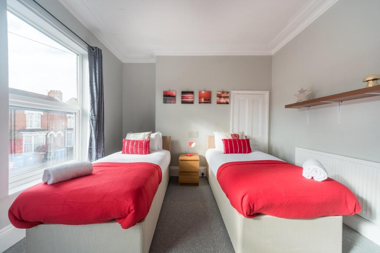 3 Bedroom Saks - 2 Living Area House In Newland Ave Hull Kingston upon Hull Kültér fotó