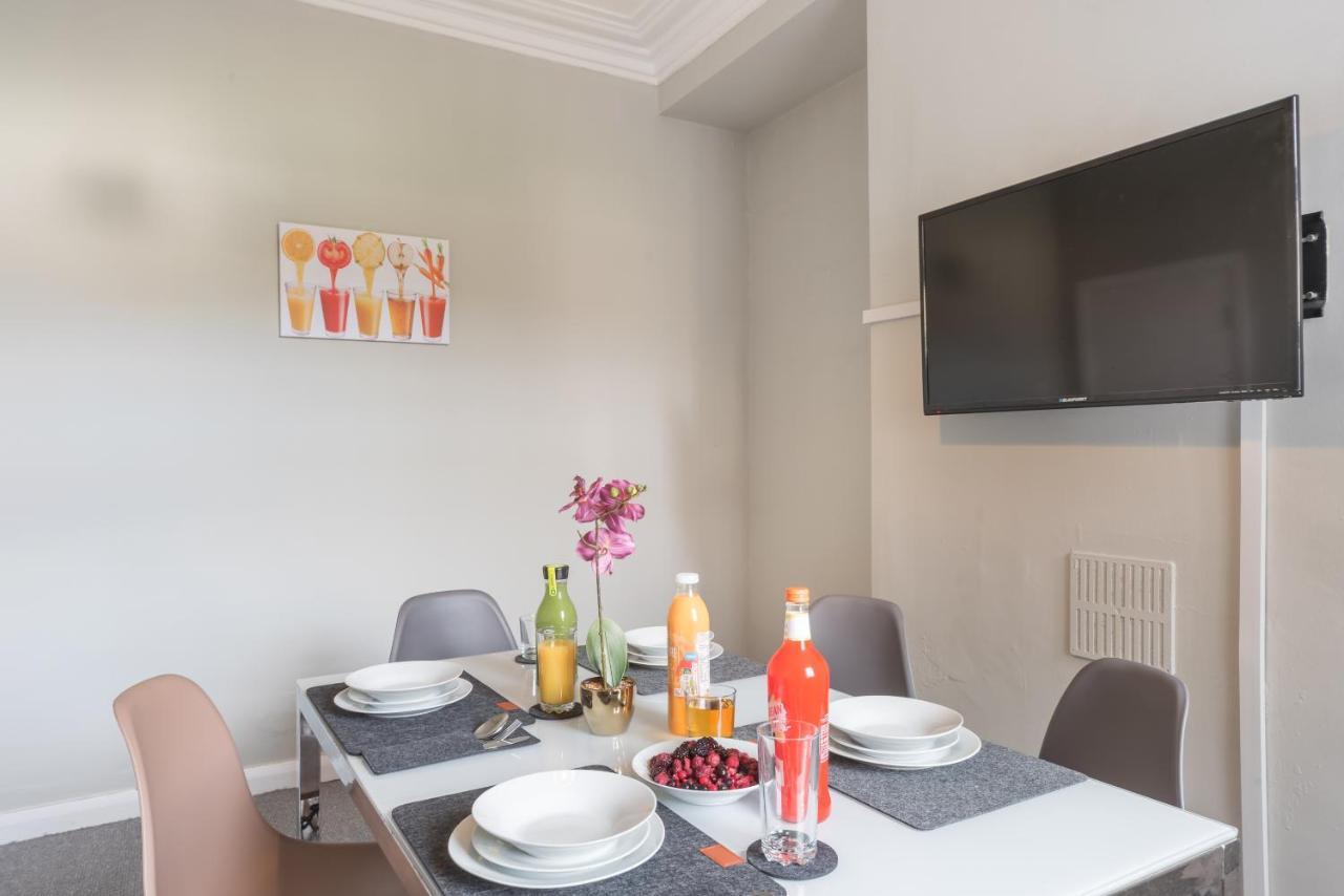 3 Bedroom Saks - 2 Living Area House In Newland Ave Hull Kingston upon Hull Kültér fotó