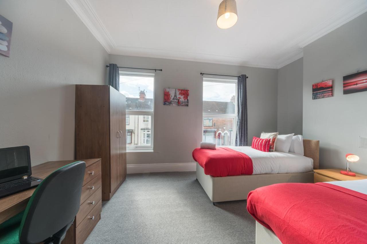 3 Bedroom Saks - 2 Living Area House In Newland Ave Hull Kingston upon Hull Kültér fotó